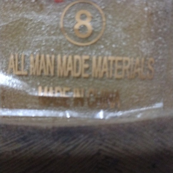 Isaac Mizrahi New York Faux Leather Fringe Flats Thong Summer Sandals US 8 - Picture 5 of 5